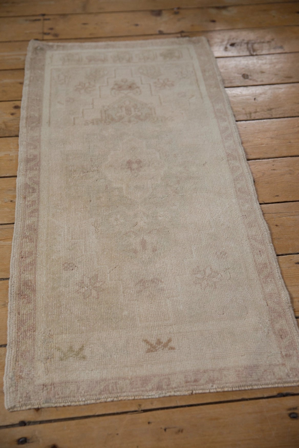 1.5x3.5 Vintage Distressed Oushak Rug Mat Runner