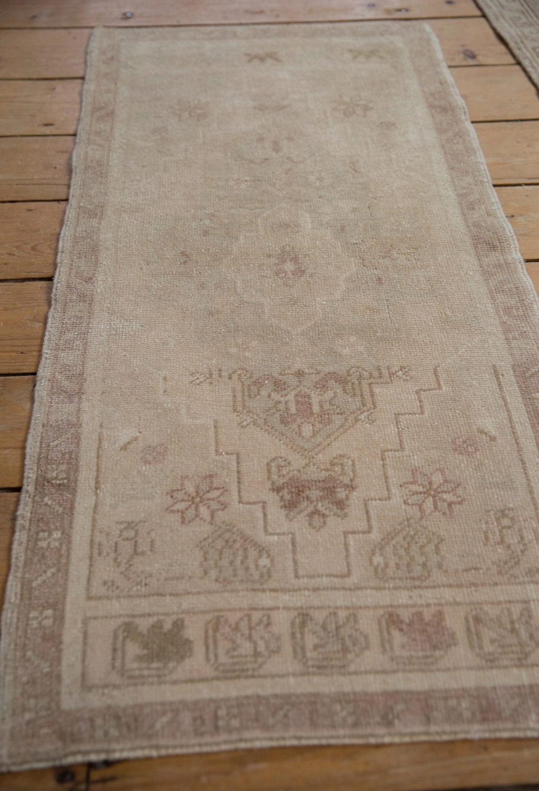 1.5x3.5 Vintage Distressed Oushak Rug Mat Runner