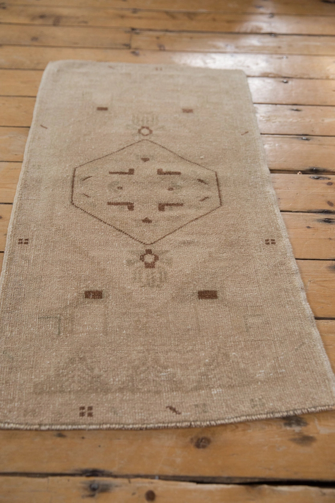 1.5x3.5 Vintage Distressed Oushak Rug Mat Runner