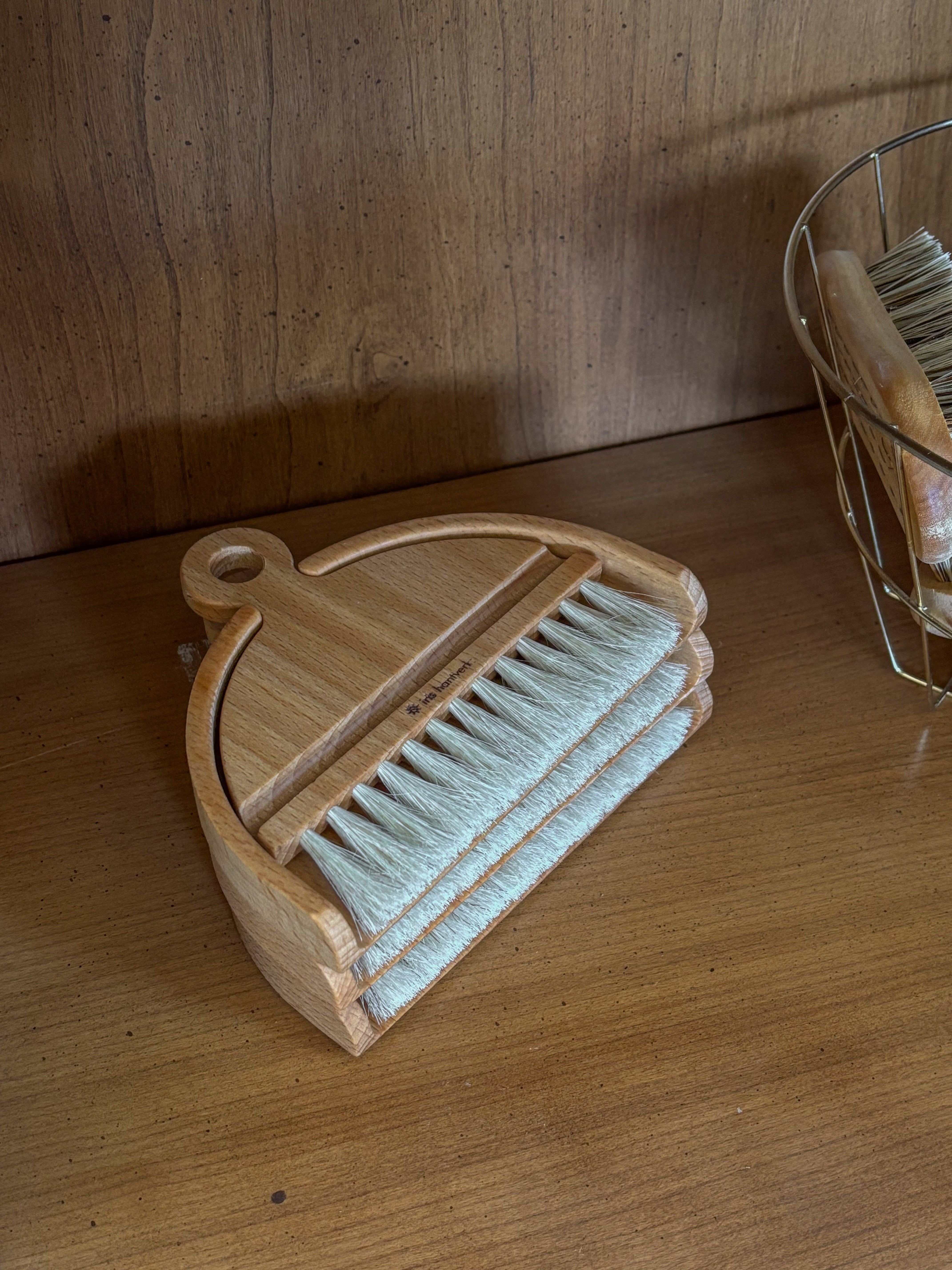 Table Brush