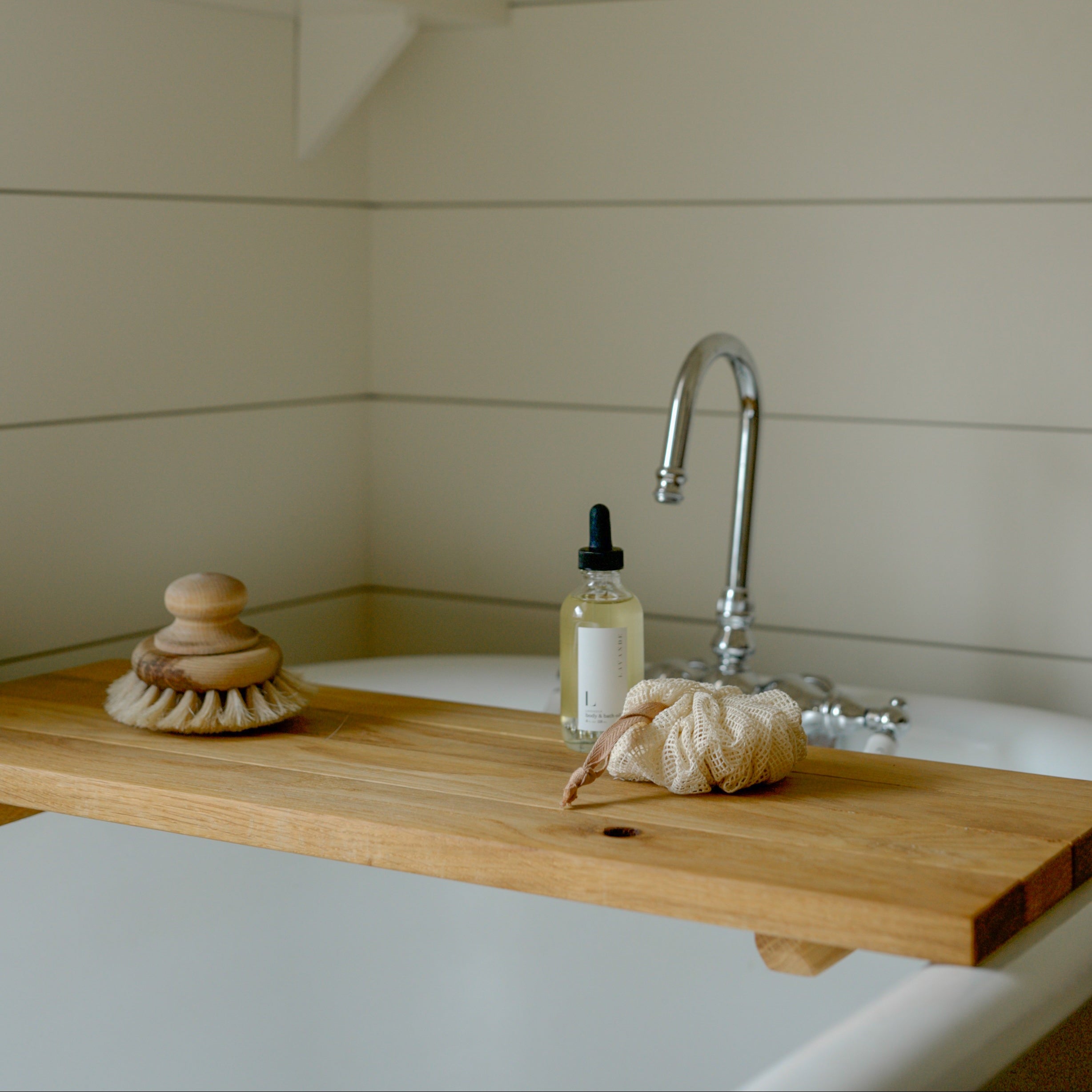 Bath Brush With Knob