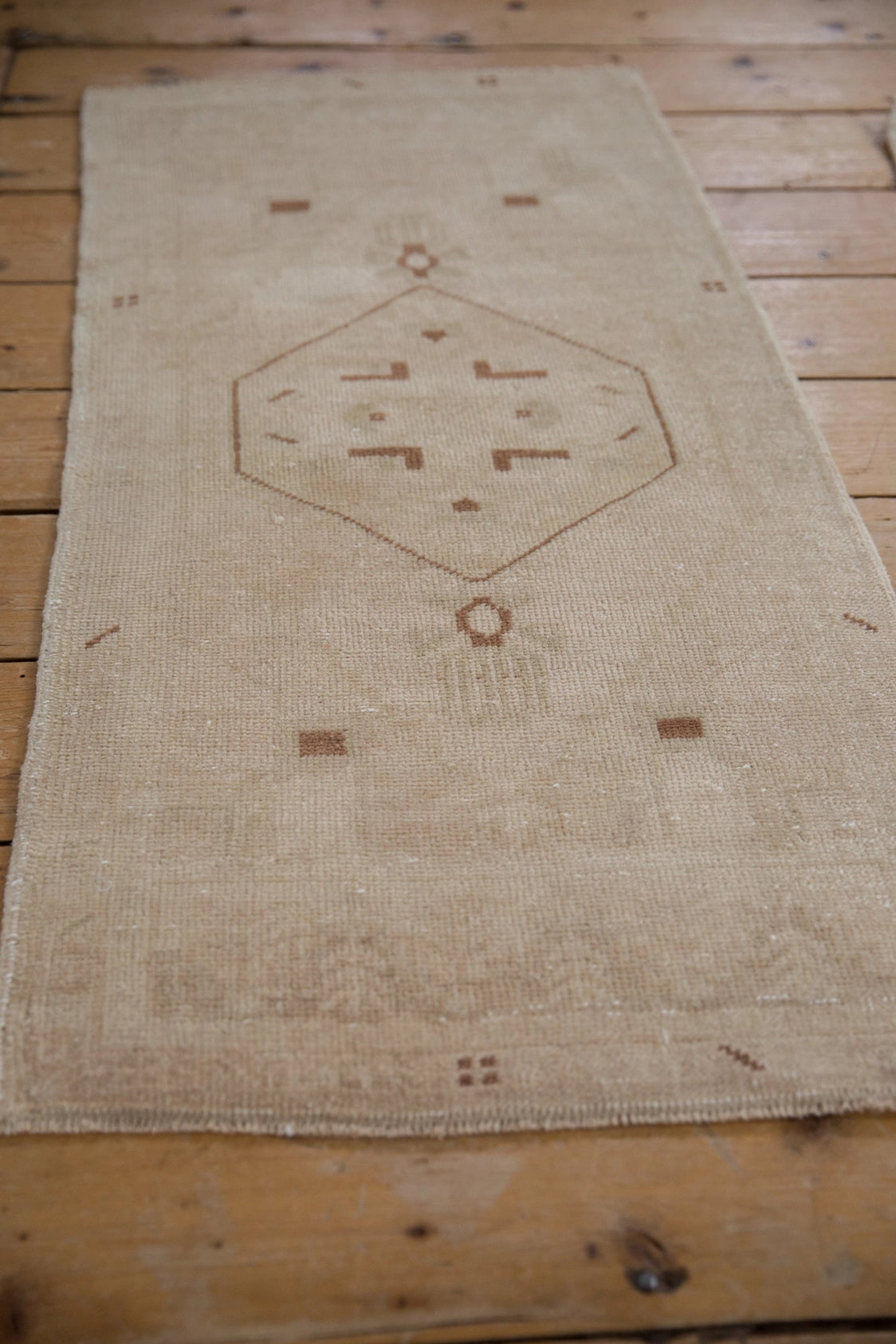 1.5x3.5 Vintage Distressed Oushak Rug Mat Runner